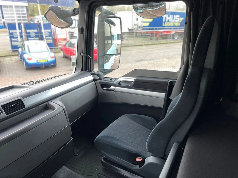 Vilcējs MAN TGX 18.480 Euro 5 Retarder 2 Tanks: foto 17