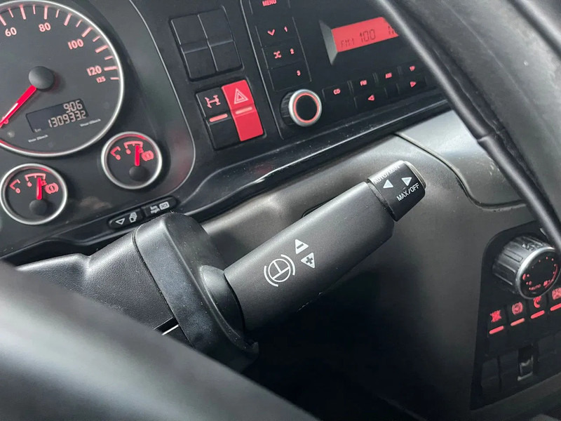 Vilcējs MAN TGX 18.480 Euro 5 Retarder 2-Tanks: foto 15