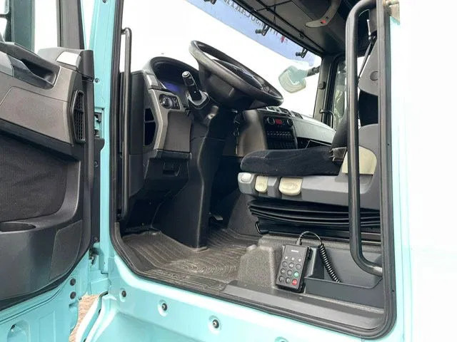 Vilcējs MAN TGX 18.480 Euro 5 Retarder 2 Tanks: foto 9