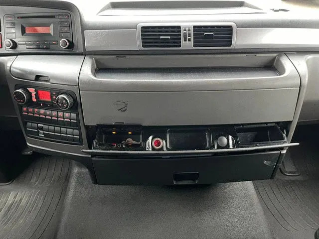 Vilcējs MAN TGX 18.480 Euro 5 Retarder 2-Tanks: foto 18