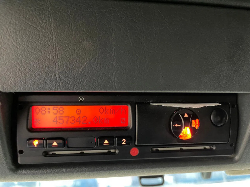 Vilcējs MAN TGX 18.480 Euro 5 Retarder 2-Tanks: foto 14