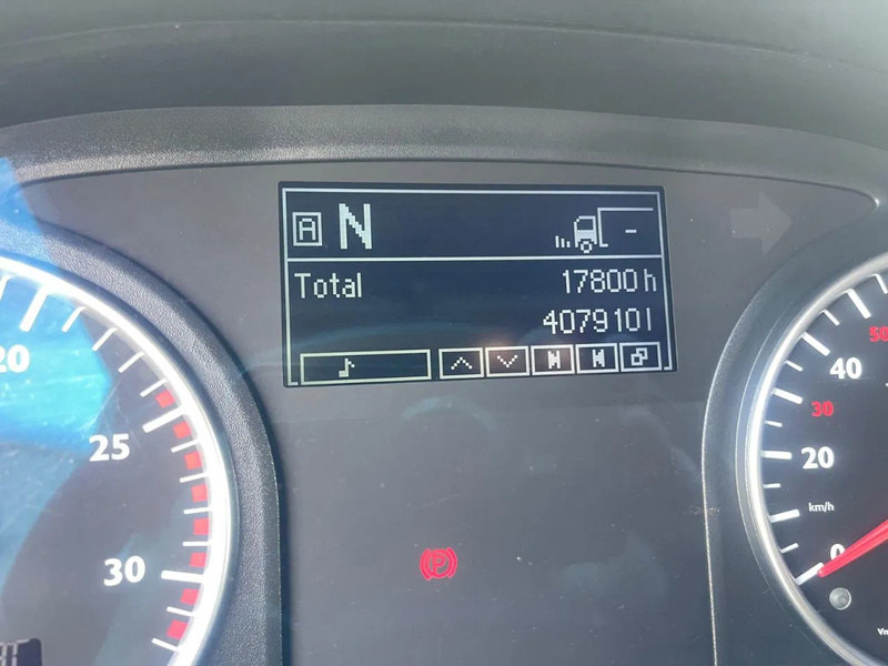 Vilcējs MAN TGX 18.560 Euro 6 Retarder 2Tank: foto 15 Vilcējs MAN TGX 18.560 Euro 6 Retarder 2Tank: foto 15