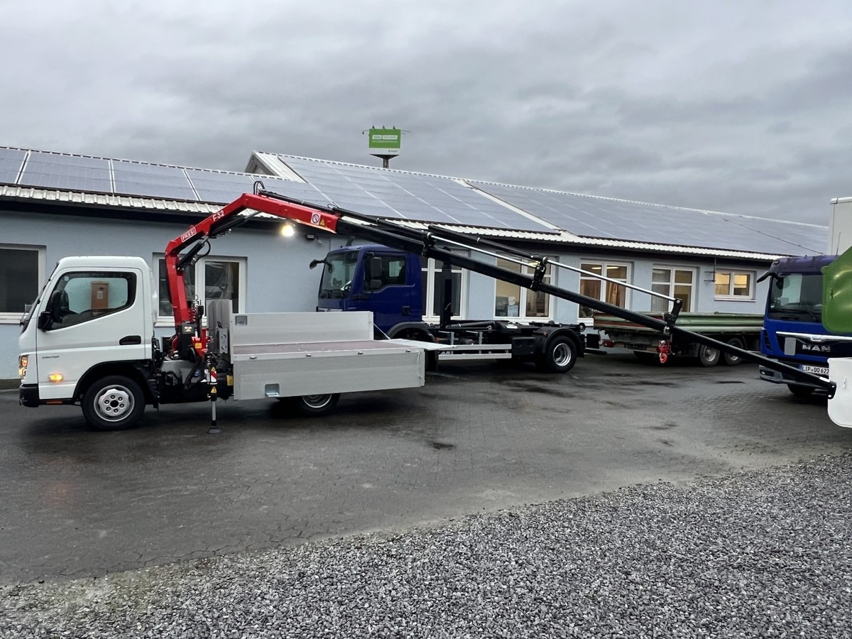 FUSO 3S15 Alu Pritsche 2.80m Ladekran Funk! - Automašīna ar kravas platformu: foto 5 FUSO 3S15 Alu Pritsche 2.80m Ladekran Funk! - Automašīna ar kravas platformu: foto 5