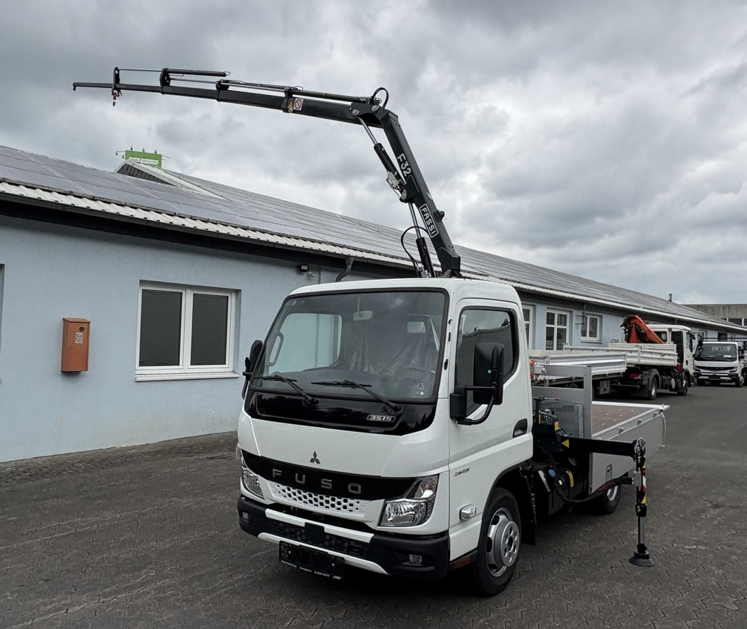 FUSO 3S15 Alu Pritsche 2.80m Ladekran Funk! sofort ve - Kravas auto ar manipulatoru, Bortu kravas automašīna/ Platforma: foto 1 FUSO 3S15 Alu Pritsche 2.80m Ladekran Funk! sofort ve - Kravas auto ar manipulatoru, Bortu kravas automašīna/ Platforma: foto 1