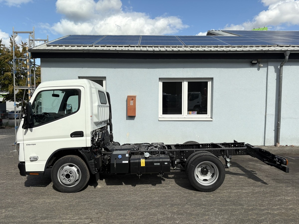 FUSO 3S15 Fahrgestell 2500 Nebenantrieb - Šasija kravas automašīna: foto 2 FUSO 3S15 Fahrgestell 2500 Nebenantrieb - Šasija kravas automašīna: foto 2