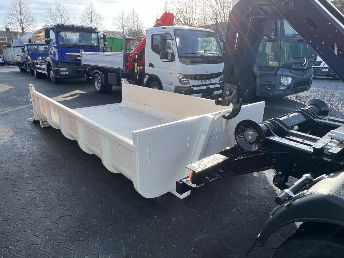 FUSO Canter FUSO 7C18 City Abrollkipper Miete - Pacēlājs ar āķi: foto 5 FUSO Canter FUSO 7C18 City Abrollkipper Miete - Pacēlājs ar āķi: foto 5