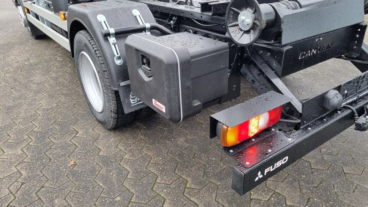 Jaunā Pacēlājs ar āķi, Kravas auto ar manipulatoru FUSO FUSO 9C18 City Abrollkipper + Ladekran m.Greifer: foto 9