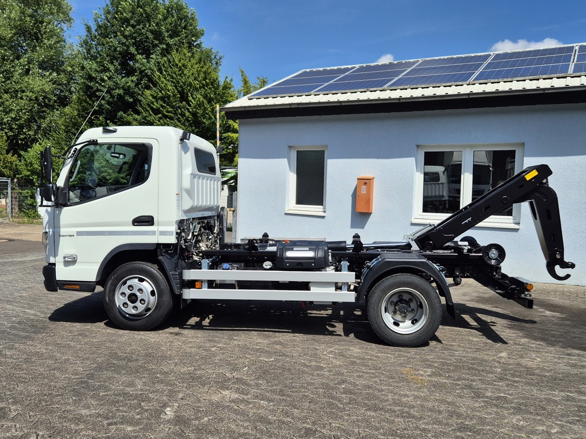 FUSO Fuso Canter 7C18 City Abrollkipper AHK Hooklift - Pacēlājs ar āķi: foto 3 FUSO Fuso Canter 7C18 City Abrollkipper AHK Hooklift - Pacēlājs ar āķi: foto 3