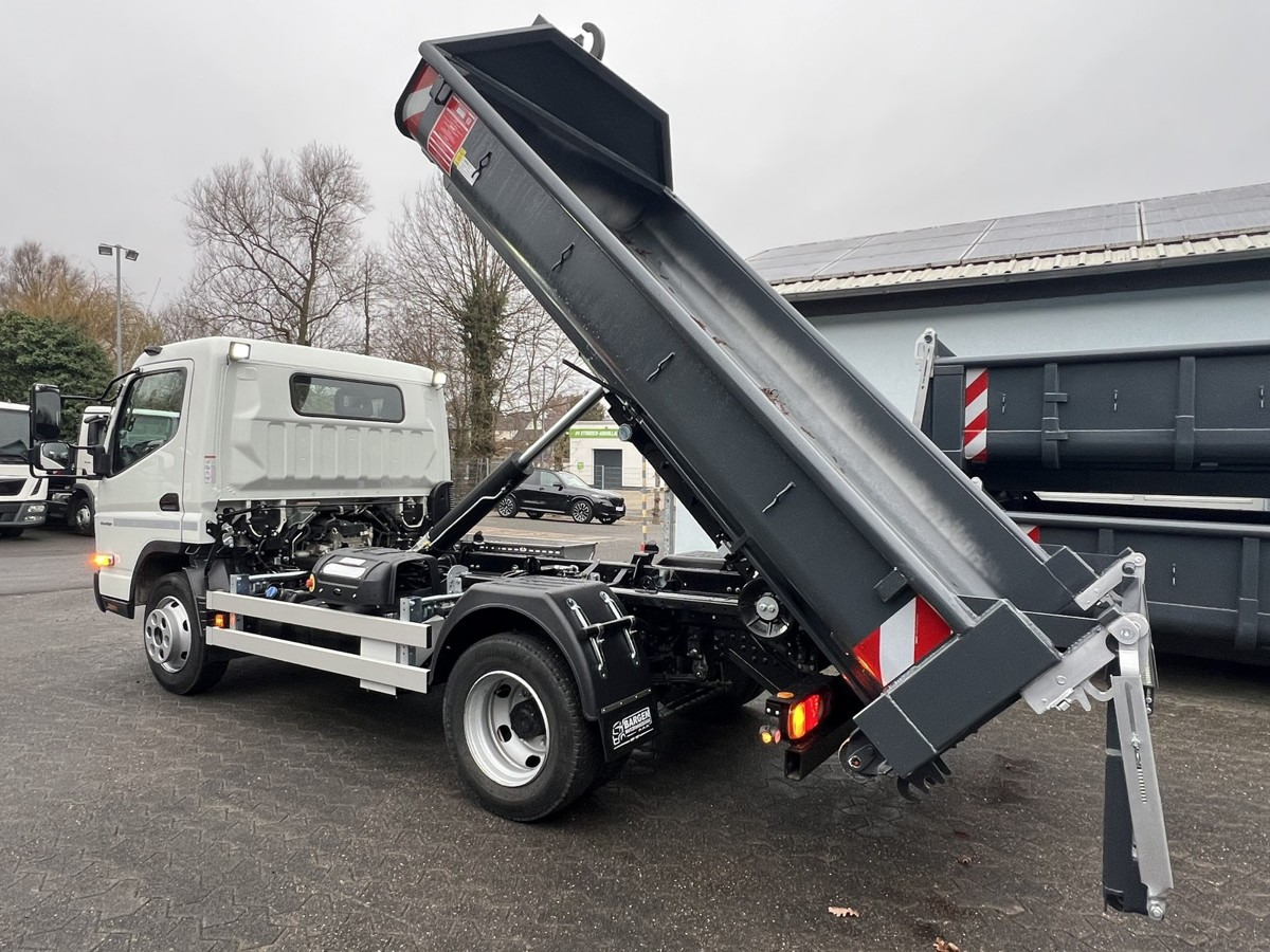 FUSO Fuso Canter 7C18 City Abrollkipper AHK Hooklift - Pacēlājs ar āķi: foto 4 FUSO Fuso Canter 7C18 City Abrollkipper AHK Hooklift - Pacēlājs ar āķi: foto 4