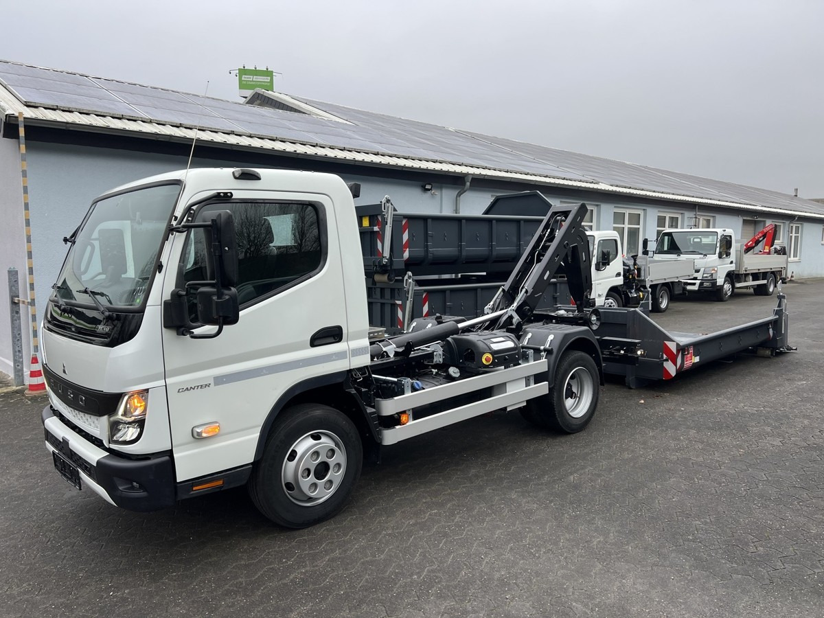 FUSO Fuso Canter 7C18 City Abrollkipper AHK Hooklift - Pacēlājs ar āķi: foto 5 FUSO Fuso Canter 7C18 City Abrollkipper AHK Hooklift - Pacēlājs ar āķi: foto 5