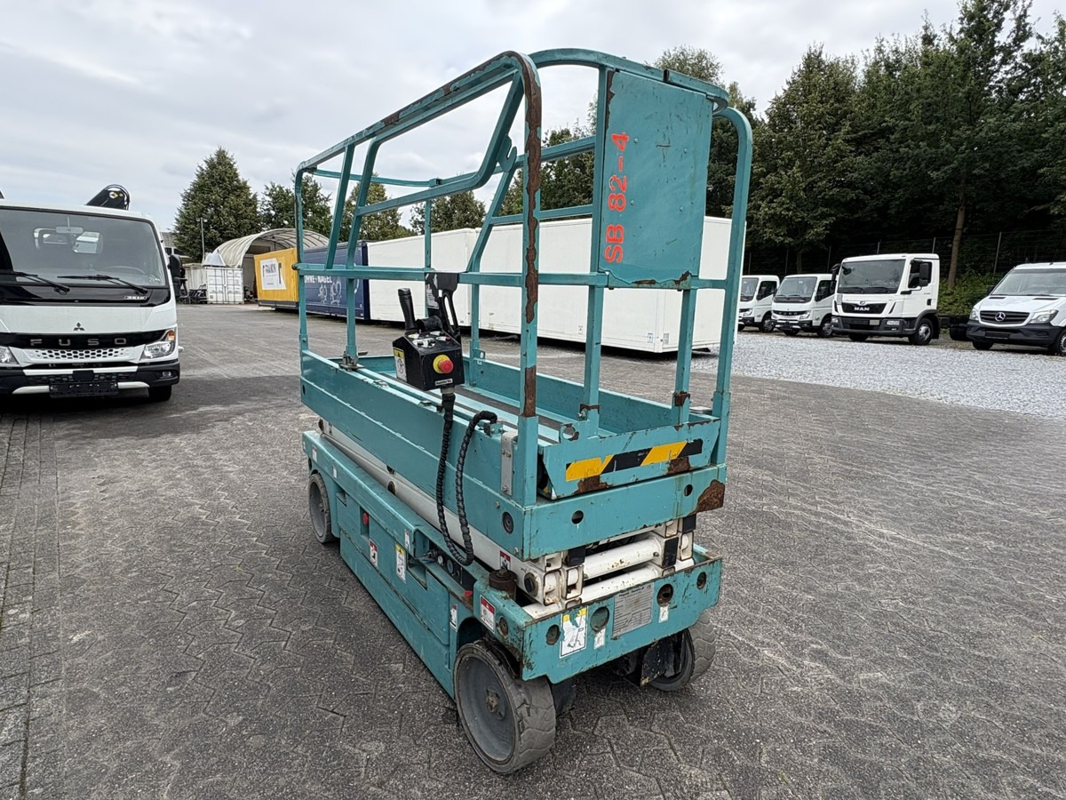 GENIE Haulotte Compact 8 baugleich GS 2032 sofort verf - Šķērveida pacēlājs: foto 4 GENIE Haulotte Compact 8 baugleich GS 2032 sofort verf - Šķērveida pacēlājs: foto 4