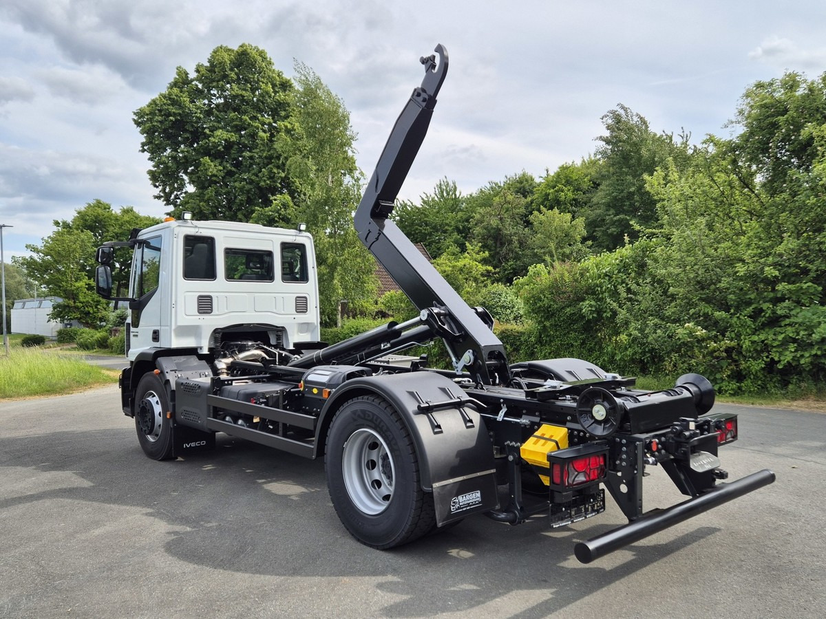 IVECO Euro Cargo 180E32 4x2 Abrollkipper Teleskoparm - Pacēlājs ar āķi: foto 3 IVECO Euro Cargo 180E32 4x2 Abrollkipper Teleskoparm - Pacēlājs ar āķi: foto 3