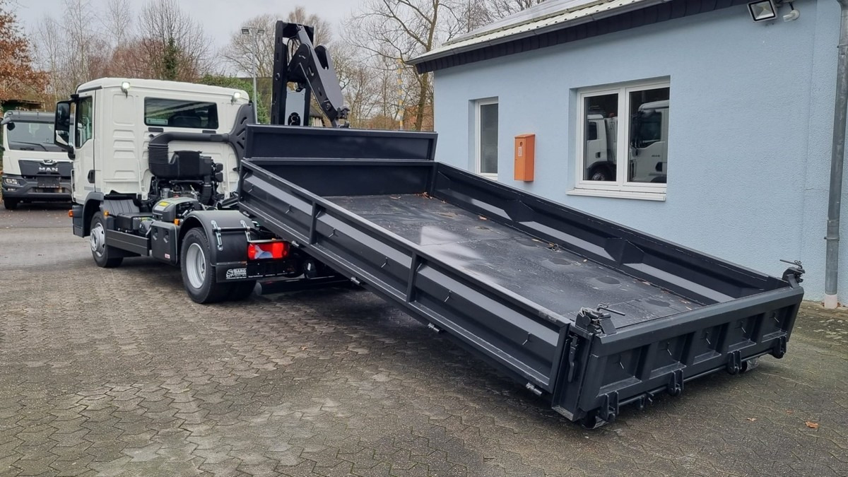 MAN TGL 12.220 BL NEU City Abrollkipper 8t TipMatic - Pacēlājs ar āķi: foto 4 MAN TGL 12.220 BL NEU City Abrollkipper 8t TipMatic - Pacēlājs ar āķi: foto 4