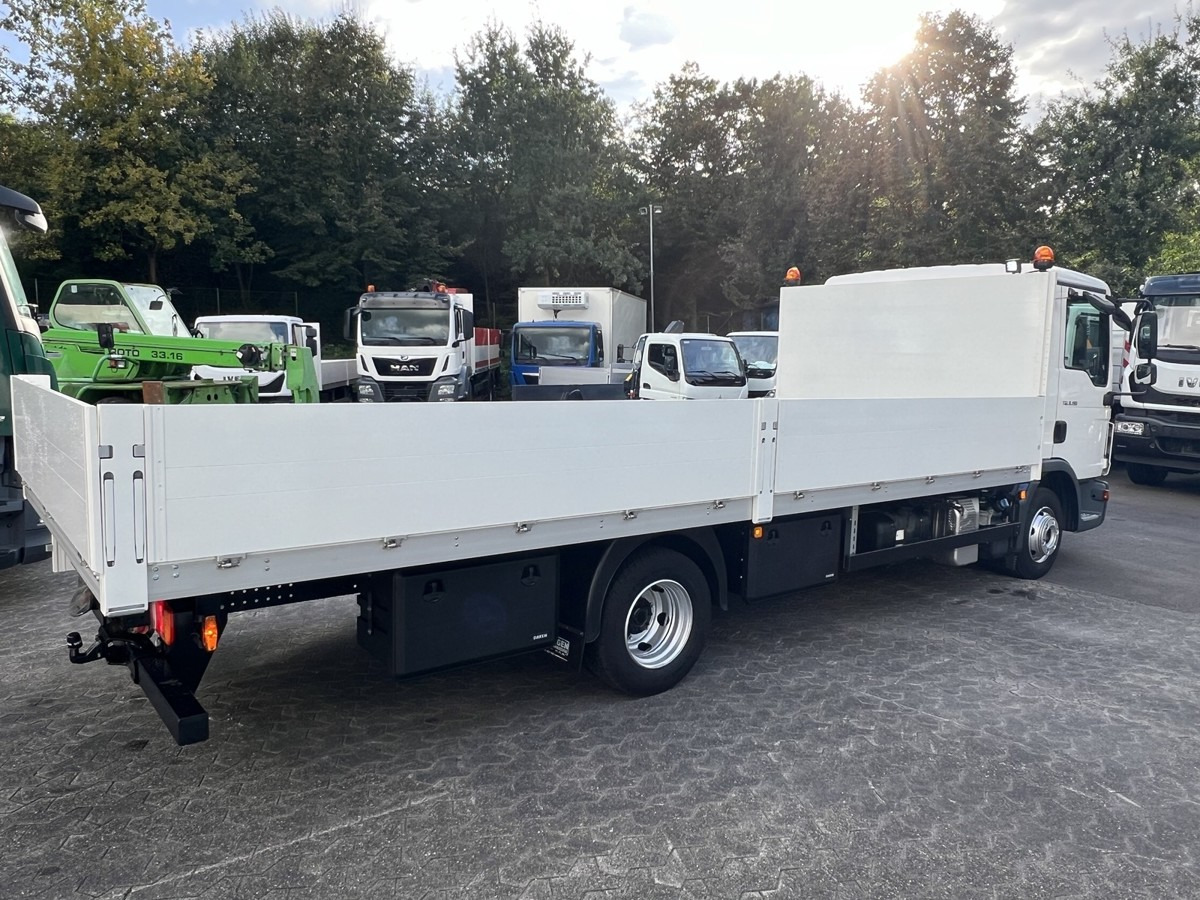 MAN TGL 8.160 BL NEU Alu Pritsche 5.5m AHK 3.5t - Automašīna ar kravas platformu: foto 1 MAN TGL 8.160 BL NEU Alu Pritsche 5.5m AHK 3.5t - Automašīna ar kravas platformu: foto 1