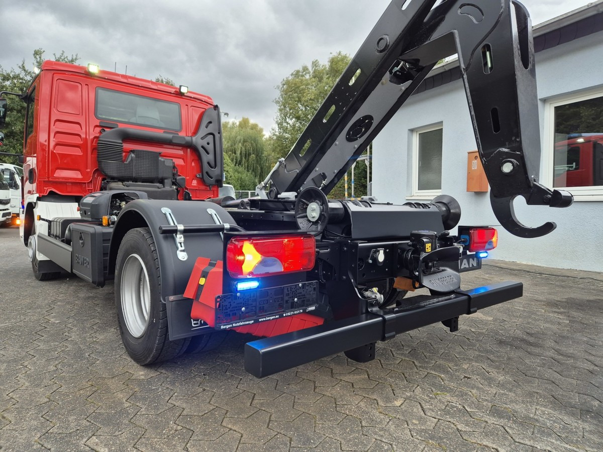 MAN TGL 8.190 Feuerwehrfahrzeug City Abrollkipper - Pacēlājs ar āķi: foto 4 MAN TGL 8.190 Feuerwehrfahrzeug City Abrollkipper - Pacēlājs ar āķi: foto 4