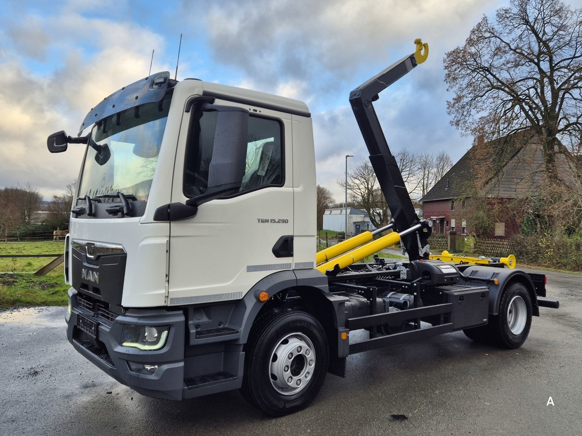 MAN TGM 15.290 BL Abrollkipper PowerMatic Standheiz. - Pacēlājs ar āķi: foto 1 MAN TGM 15.290 BL Abrollkipper PowerMatic Standheiz. - Pacēlājs ar āķi: foto 1