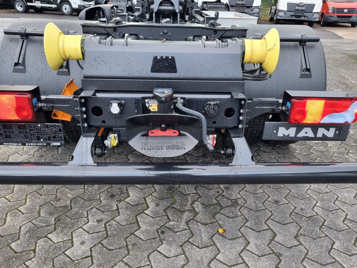 Jaunā Pacēlājs ar āķi MAN TGM 15.290 BL Abrollkipper PowerMatic Standheiz.: foto 20