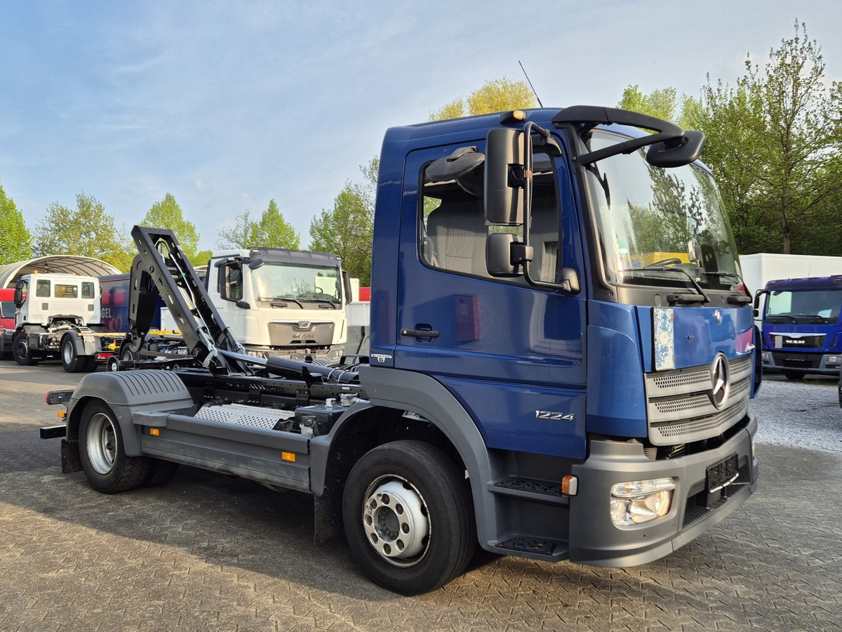 MERCEDES-BENZ 1224 L Atego City Abrollkipper NEU AHK Euro 6 - Pacēlājs ar āķi: foto 5 MERCEDES-BENZ 1224 L Atego City Abrollkipper NEU AHK Euro 6 - Pacēlājs ar āķi: foto 5