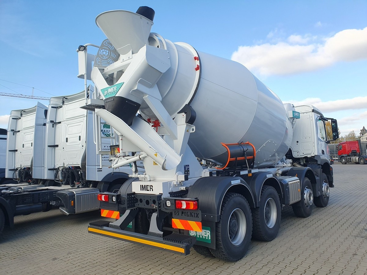 MERCEDES-BENZ Arocs 3740 8x4 Betonmischer IMER ORU LT105 H 10m - Betonvedējs: foto 3 MERCEDES-BENZ Arocs 3740 8x4 Betonmischer IMER ORU LT105 H 10m - Betonvedējs: foto 3