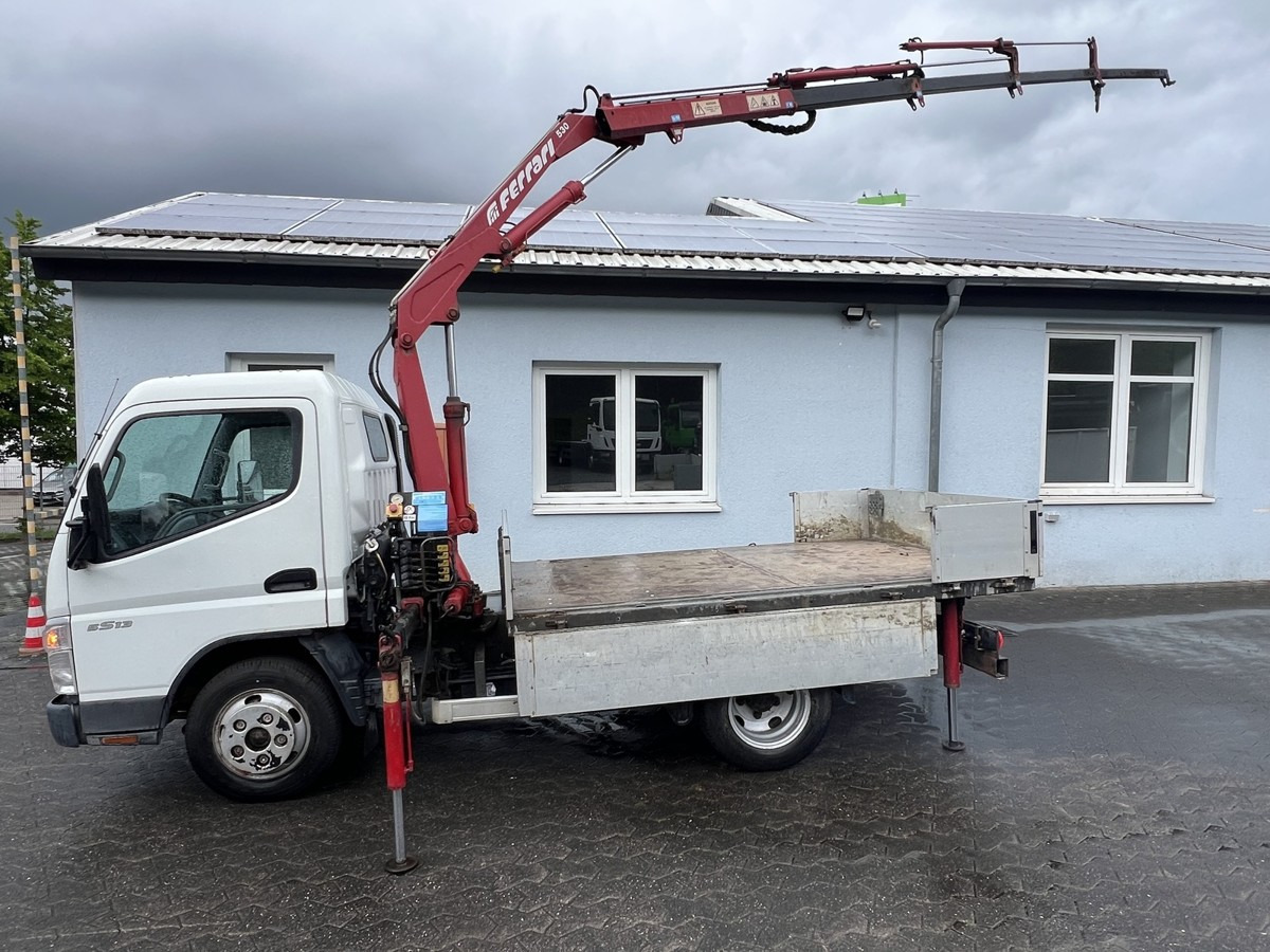 MITSUBISHI Canter 5S13 m. Ladekran Ferrari 530 3xhydr1xmech - Automašīna ar kravas platformu: foto 2 MITSUBISHI Canter 5S13 m. Ladekran Ferrari 530 3xhydr1xmech - Automašīna ar kravas platformu: foto 2