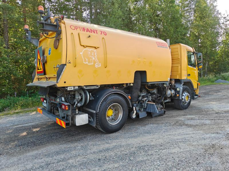 BUCHER Optifant 70 Volvo FM9 - Ielu tīrīšanas mašīna: foto 3 BUCHER Optifant 70 Volvo FM9 - Ielu tīrīšanas mašīna: foto 3