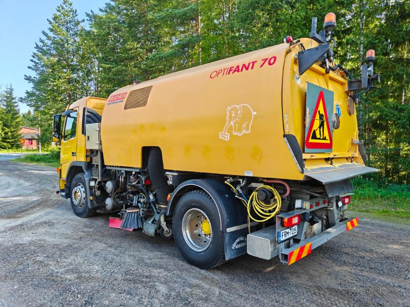 BUCHER Optifant 70 Volvo FM9 - Ielu tīrīšanas mašīna: foto 4 BUCHER Optifant 70 Volvo FM9 - Ielu tīrīšanas mašīna: foto 4