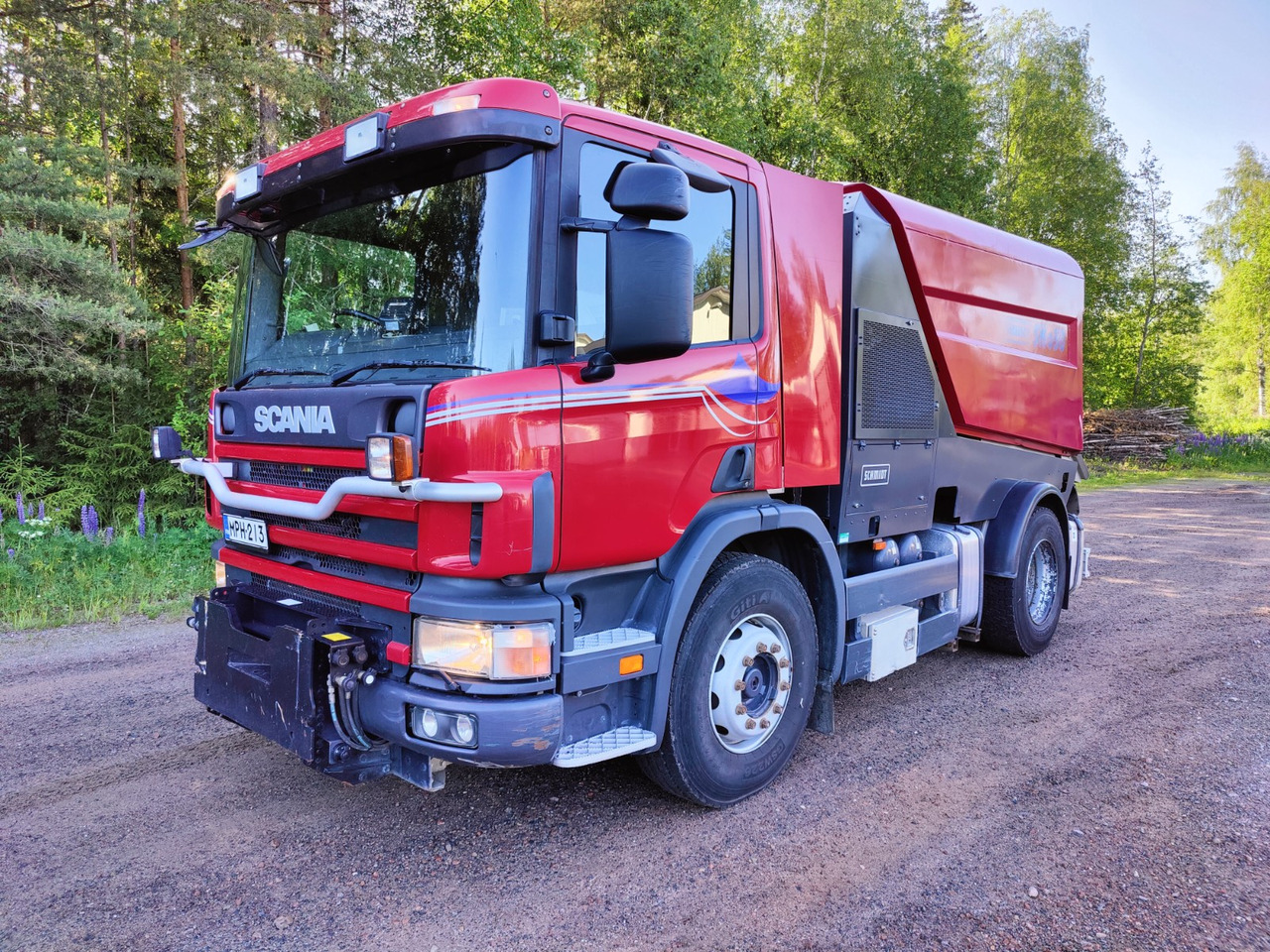 SCHMIDT SK650 / Scania P94 - Ielu tīrīšanas mašīna: foto 2 SCHMIDT SK650 / Scania P94 - Ielu tīrīšanas mašīna: foto 2
