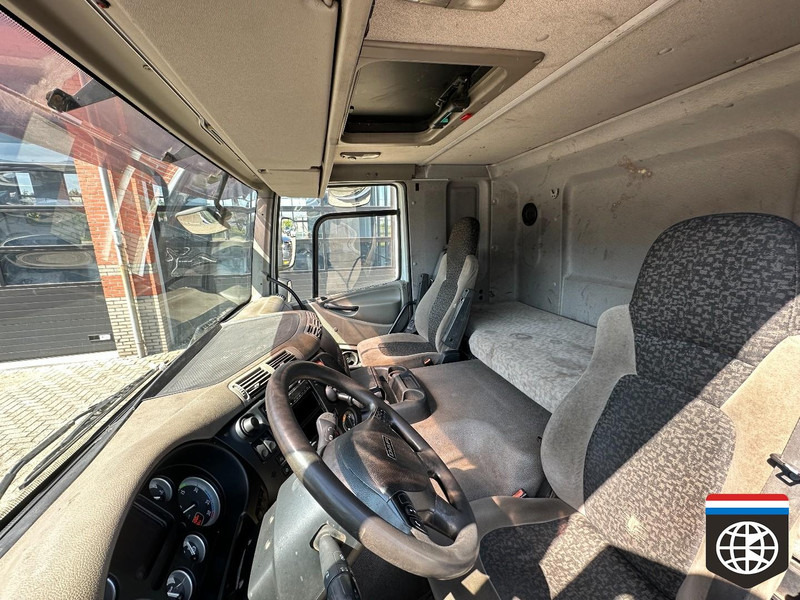 Kravas automašīna ar tentu DAF FA CF 75: foto 9