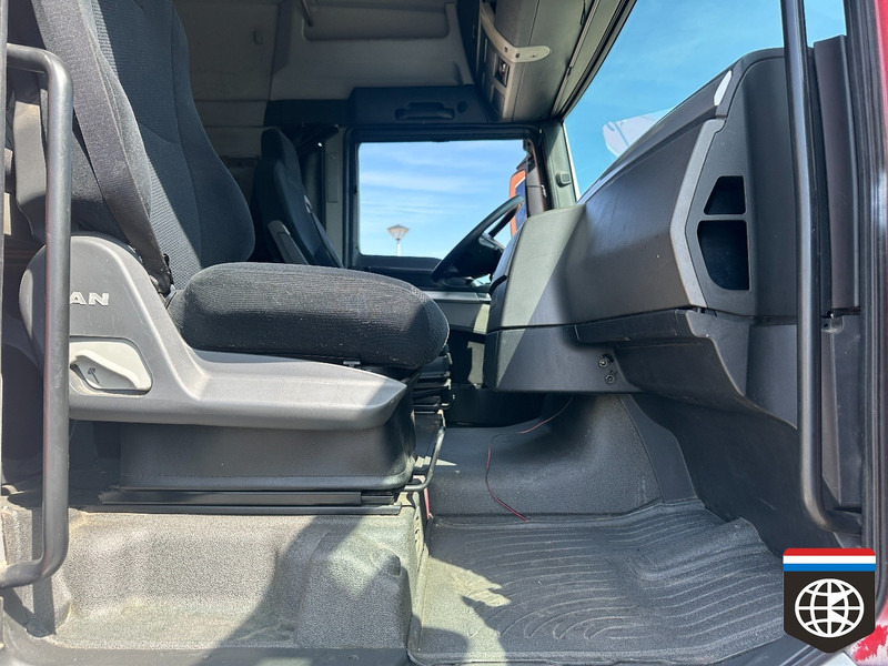 Kravas automašīna ar tentu MAN TGX 26.480 RETARDER - NIGHT A/C - 130M3: foto 16