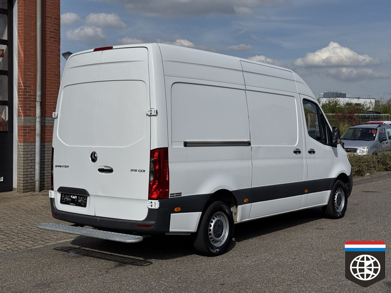 Mercedes-Benz Sprinter 315 RWD - Man - A/C - ACC - Mazs furgons: foto 5 Mercedes-Benz Sprinter 315 RWD - Man - A/C - ACC - Mazs furgons: foto 5
