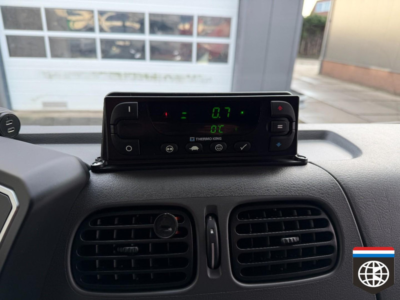 Kravas automašīna refrižerators Renault D Wide 320 - DEEPFREEZER -30oC DUAL TEMP / FRC / GDP / Dhollandia / NEW CONDITION!: foto 13 Kravas automašīna refrižerators Renault D Wide 320 - DEEPFREEZER -30oC DUAL TEMP / FRC / GDP / Dhollandia / NEW CONDITION!: foto 13