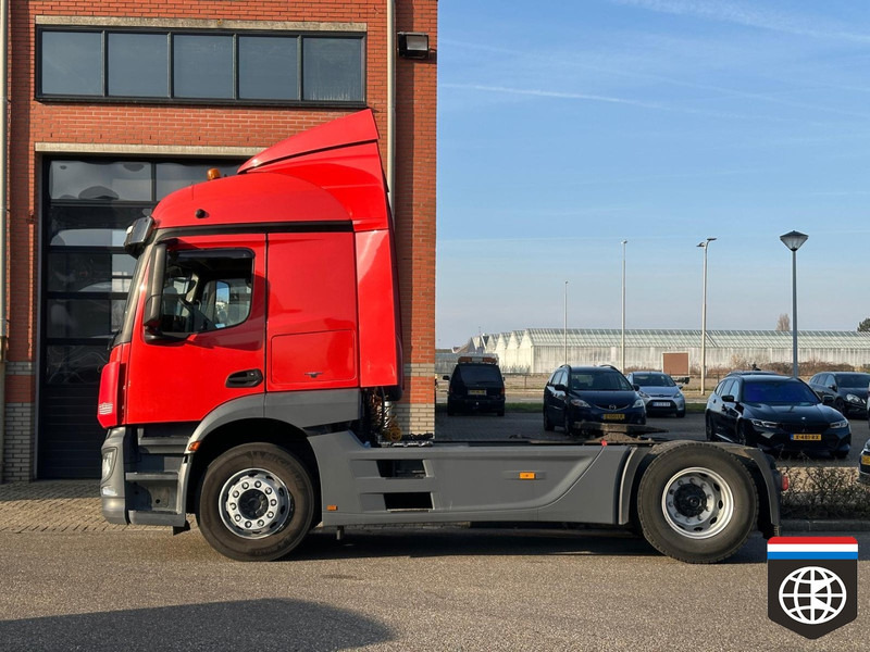 Mercedes-Benz ACTROS 1840 / STREAMSPACE / FULL SPOILER - Vilcējs: foto 3 Mercedes-Benz ACTROS 1840 / STREAMSPACE / FULL SPOILER - Vilcējs: foto 3