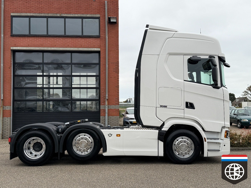 Scania 590 S 6X2/4 - Full air - Retarder PTO - SLIDE fifth wheel - King of the Road - Vilcējs: foto 2 Scania 590 S 6X2/4 - Full air - Retarder PTO - SLIDE fifth wheel - King of the Road - Vilcējs: foto 2