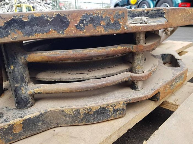 Crane parts and equipment Lifting Block Diversen - Celtnis: foto 3 Crane parts and equipment Lifting Block Diversen - Celtnis: foto 3
