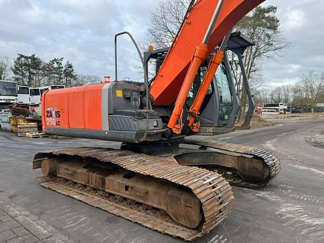 Isuzu ZX250LC-3 - ZX 250 LC-3 - ZX250 - Ekskavators: foto 5 Isuzu ZX250LC-3 - ZX 250 LC-3 - ZX250 - Ekskavators: foto 5