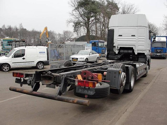 MAN 26.460 6X2 - Šasija kravas automašīna: foto 4 MAN 26.460 6X2 - Šasija kravas automašīna: foto 4