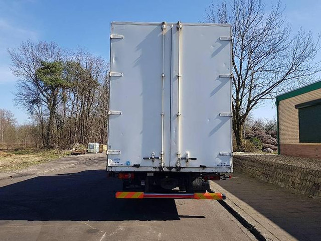 MAN TGL 12.210 4x2 BL - Kravas automašīna ar slēgto virsbūvi: foto 5 MAN TGL 12.210 4x2 BL - Kravas automašīna ar slēgto virsbūvi: foto 5
