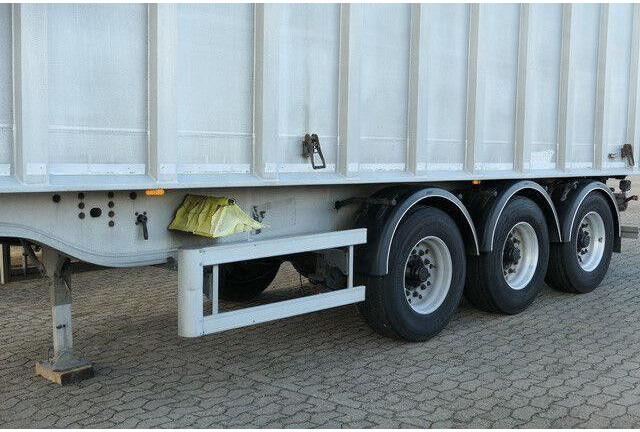 Benalu BENCERE, Alu, 51m³, Kombitüren, Alu-Chassis,Lift - Puspiekabe pašizgāzējs: foto 4 Benalu BENCERE, Alu, 51m³, Kombitüren, Alu-Chassis,Lift - Puspiekabe pašizgāzējs: foto 4
