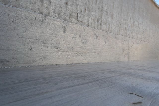 Puspiekabe pašizgāzējs Benalu BENCERE, Alu, 58m³, Alu-Felgen, Luft-Lift, Türen: foto 12
