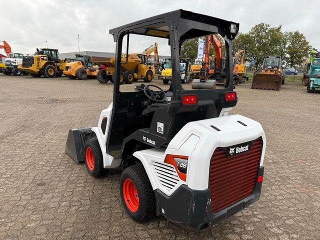 Bobcat L28, Schaufel, Palettengabel, S.W.S. - Riteņu iekrāvējs: foto 4 Bobcat L28, Schaufel, Palettengabel, S.W.S. - Riteņu iekrāvējs: foto 4