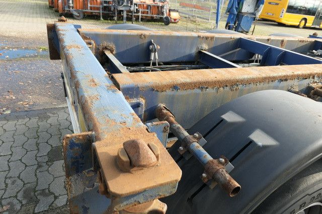 Carnehl CCS/HS, 1x20/2x20/1x30/1x40 Fuß Container, Lift - Puspiekabe noņemamā virsbūve/ Konteineru vedējs: foto 3 Carnehl CCS/HS, 1x20/2x20/1x30/1x40 Fuß Container, Lift - Puspiekabe noņemamā virsbūve/ Konteineru vedējs: foto 3