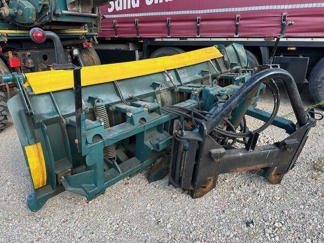 Unimog U 1400 4x4,Winterdienst,Schneeschild,Salzstreuer - Celtniecības tehnika: foto 4 Unimog U 1400 4x4,Winterdienst,Schneeschild,Salzstreuer - Celtniecības tehnika: foto 4