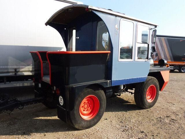 Cordes Zugmaschine (Lokomotive) Personenanhänger - Starppilsētu autobuss: foto 5 Cordes Zugmaschine (Lokomotive) Personenanhänger - Starppilsētu autobuss: foto 5