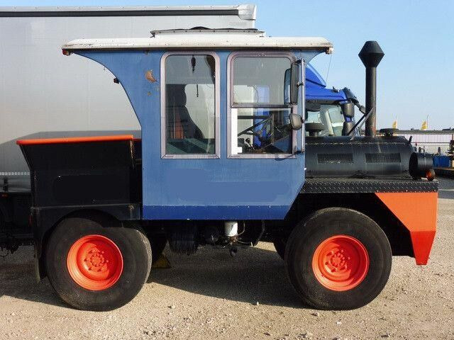 Cordes Zugmaschine (Lokomotive) Personenanhänger - Starppilsētu autobuss: foto 4 Cordes Zugmaschine (Lokomotive) Personenanhänger - Starppilsētu autobuss: foto 4