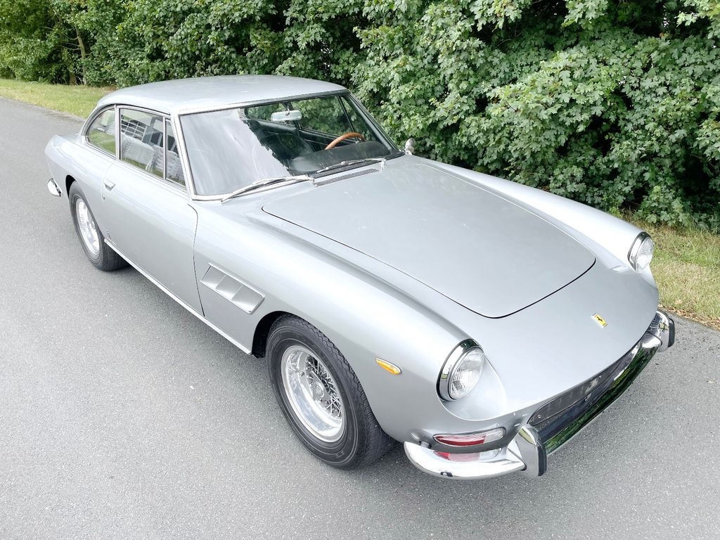 Ferrari 330 GT Coupe 2+2/TÜV neu/H-Zulassung - Vieglā automašīna: foto 4 Ferrari 330 GT Coupe 2+2/TÜV neu/H-Zulassung - Vieglā automašīna: foto 4
