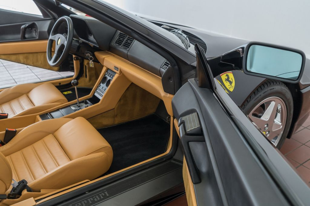 Vieglā automašīna Ferrari 348 Spider/TOP Zustand/Zahnriemen+TÜV neu!: foto 13