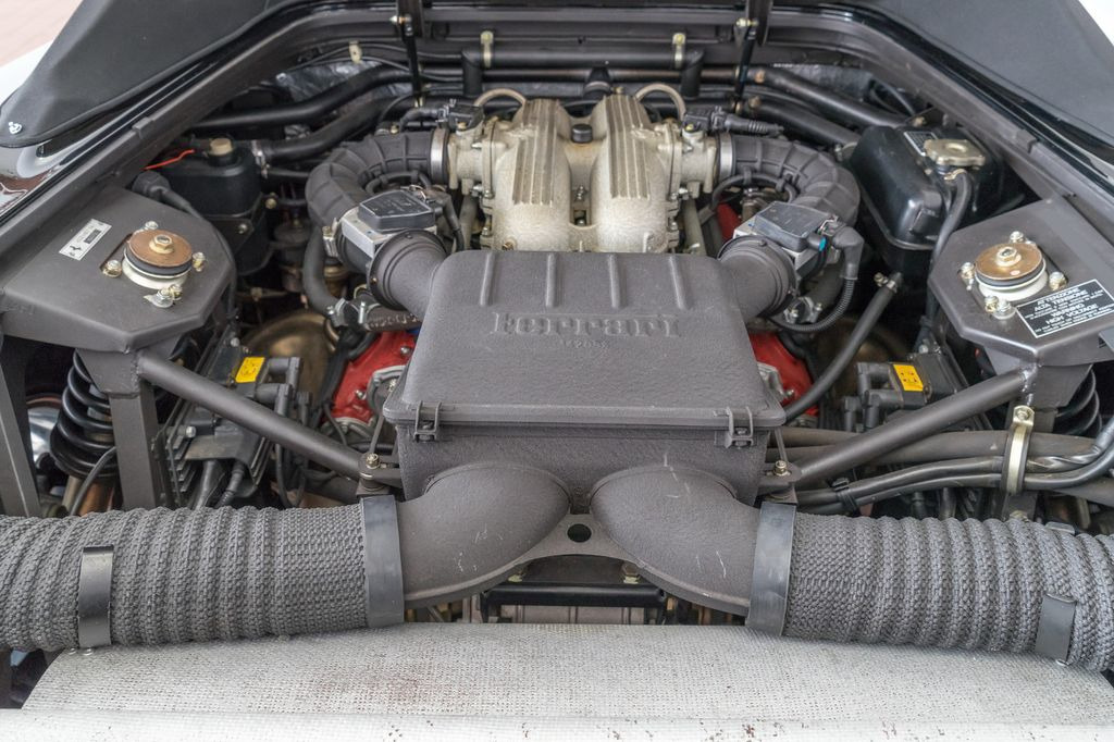 Vieglā automašīna Ferrari 348 Spider/TOP Zustand/Zahnriemen+TÜV neu!: foto 15