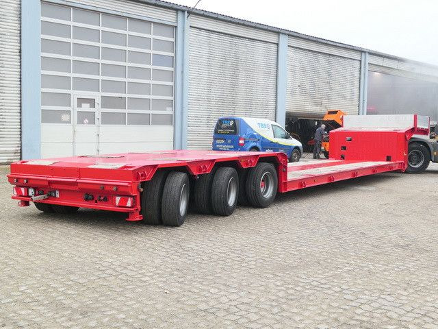 Goldhofer STZ-TL3-40/80, Tiefbett, 8mtr., Low-Bed, BPW - Puspiekabe zema profila platforma: foto 3 Goldhofer STZ-TL3-40/80, Tiefbett, 8mtr., Low-Bed, BPW - Puspiekabe zema profila platforma: foto 3