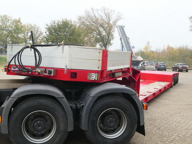 Goldhofer STZ-TL3-40/80, Tiefbett, 8mtr., Low-Bed, BPW - Puspiekabe zema profila platforma: foto 5 Goldhofer STZ-TL3-40/80, Tiefbett, 8mtr., Low-Bed, BPW - Puspiekabe zema profila platforma: foto 5