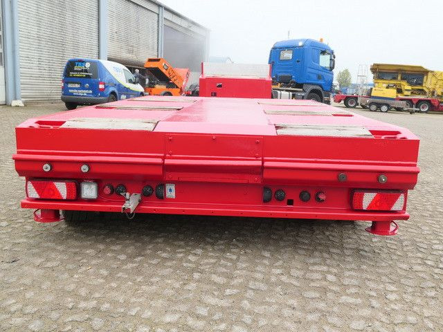 Goldhofer STZ-TL3-40/80, Tiefbett, 8mtr., Low-Bed, BPW - Puspiekabe zema profila platforma: foto 2 Goldhofer STZ-TL3-40/80, Tiefbett, 8mtr., Low-Bed, BPW - Puspiekabe zema profila platforma: foto 2